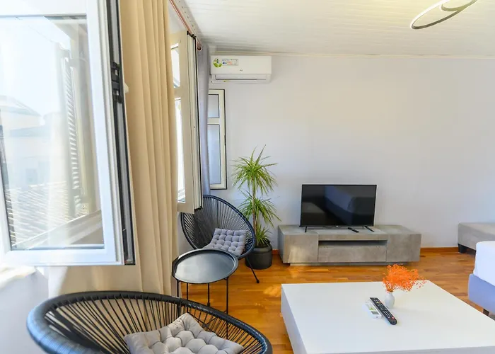 Mitropoleos Suite